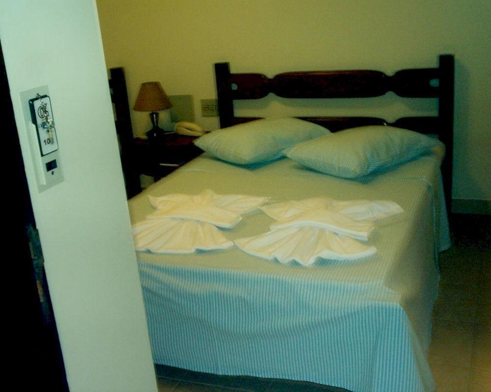 Hotel Families Uberlândia Kültér fotó